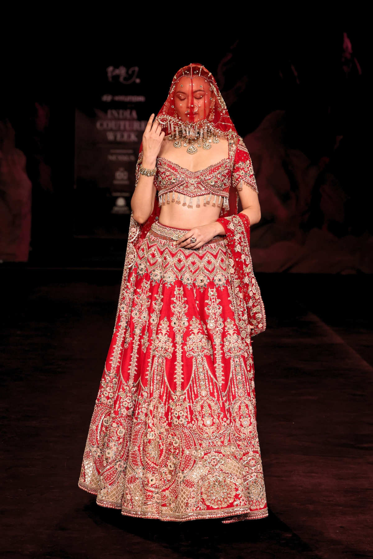 Swarna Lehenga