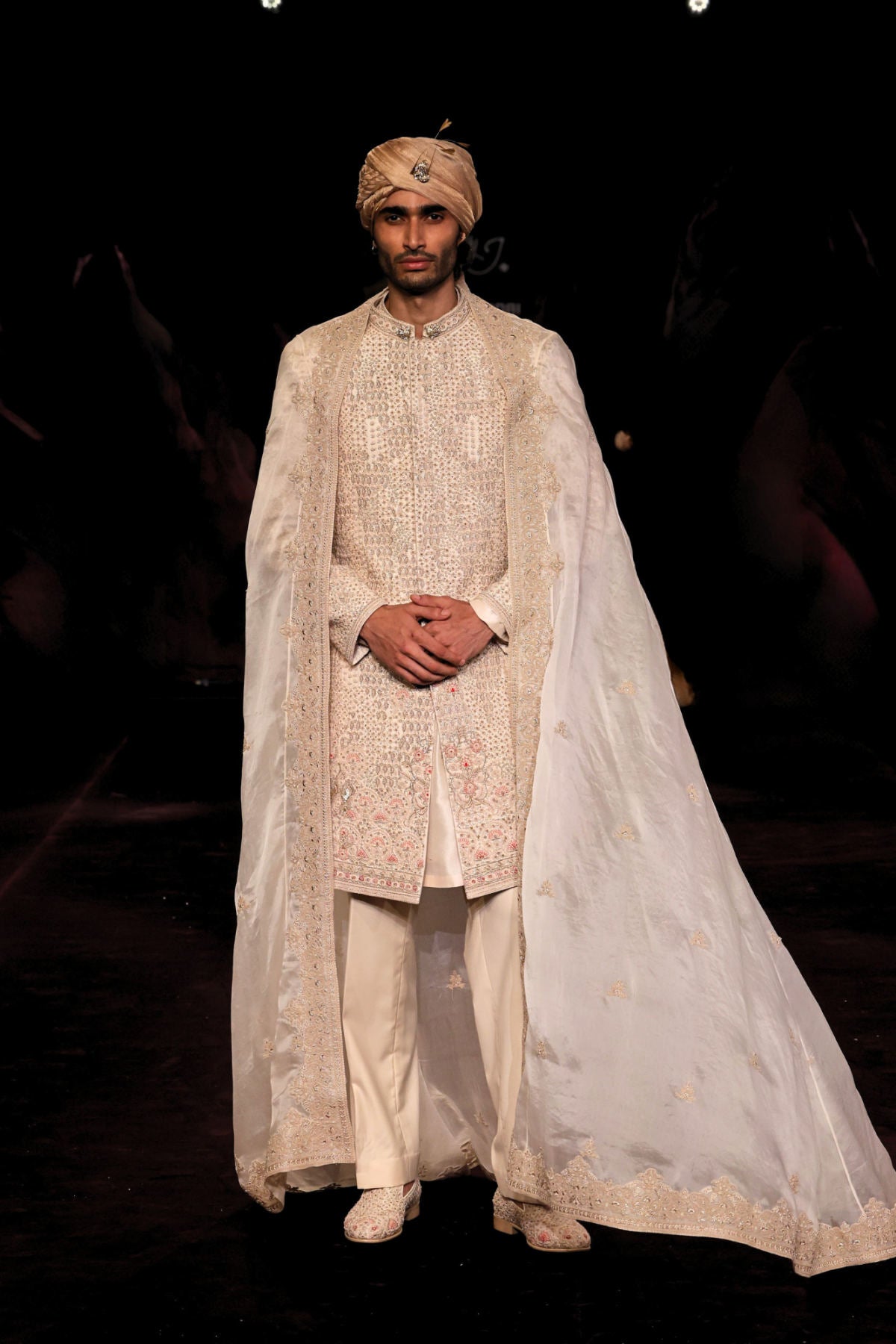 Yashvardhan Sherwani Set