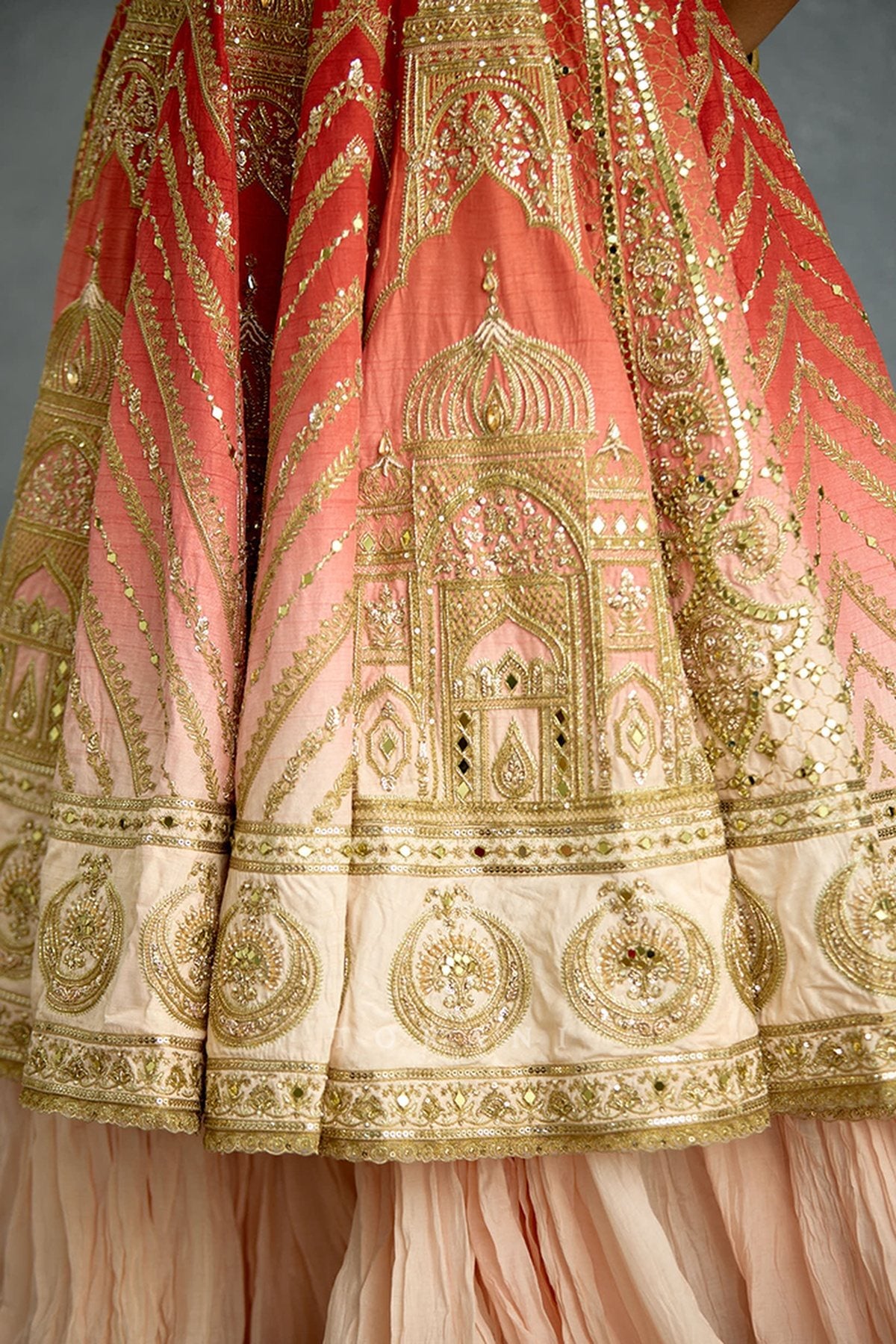 Zehra Mahtabe Fareedan Gharara Set