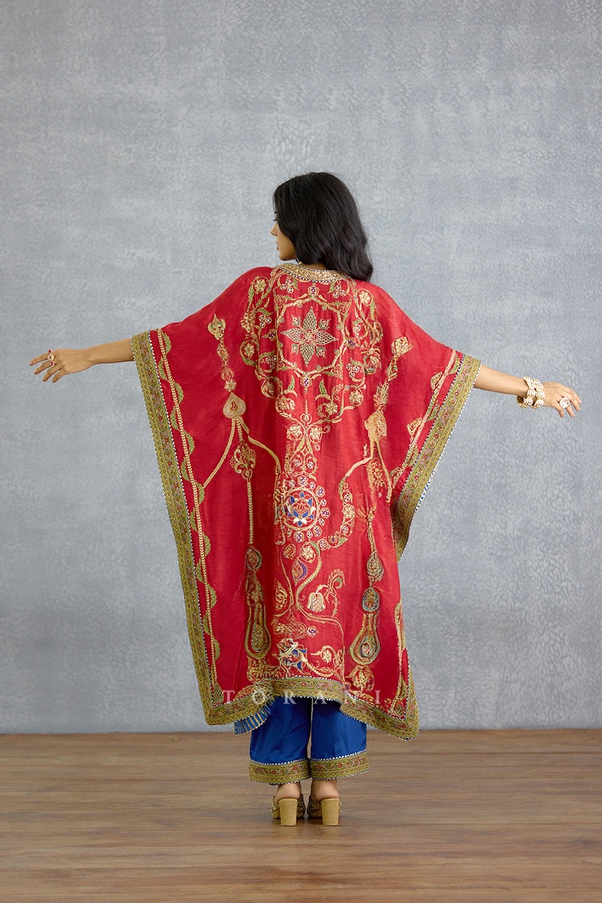 Zehra Neelat Kausar Kaftan Set