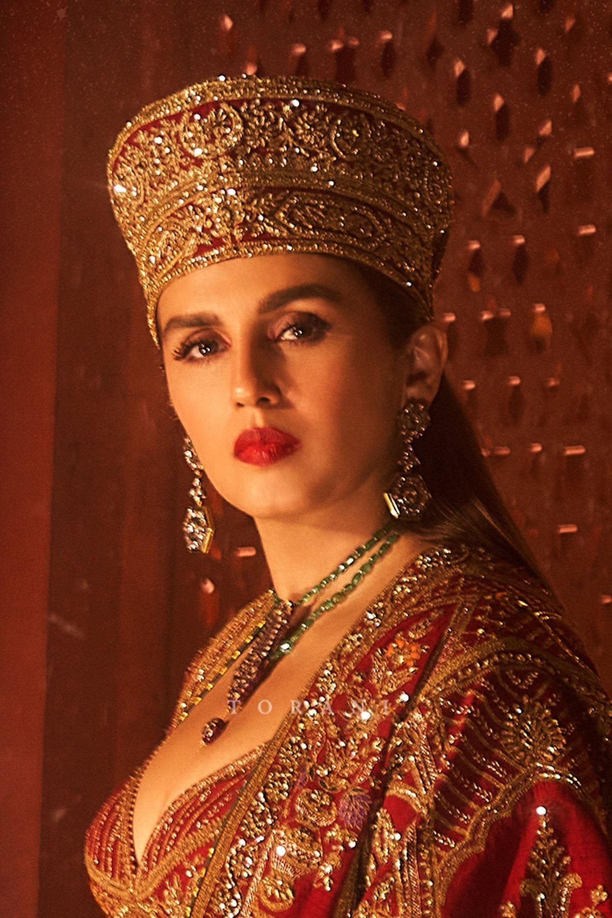 Zehra Taj Topi