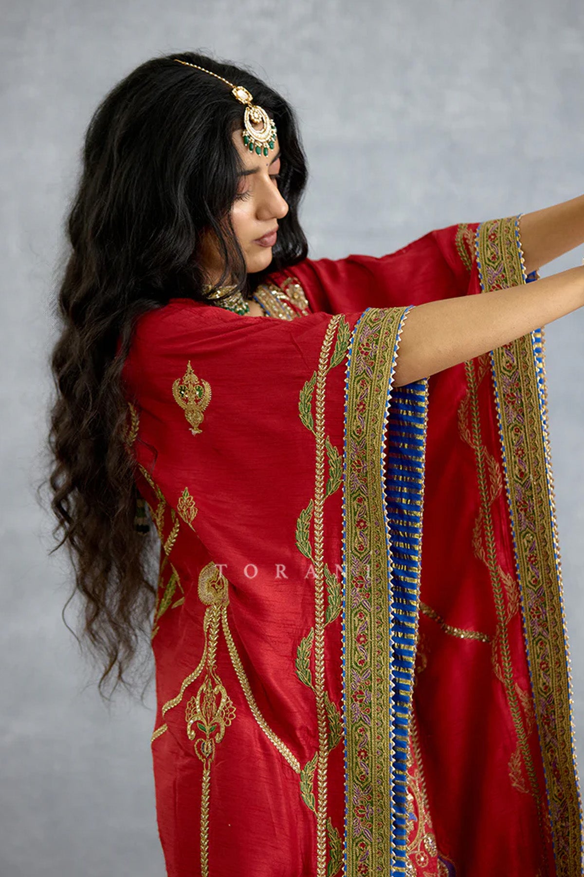 Zehra Neelat Kausar Kaftan Set