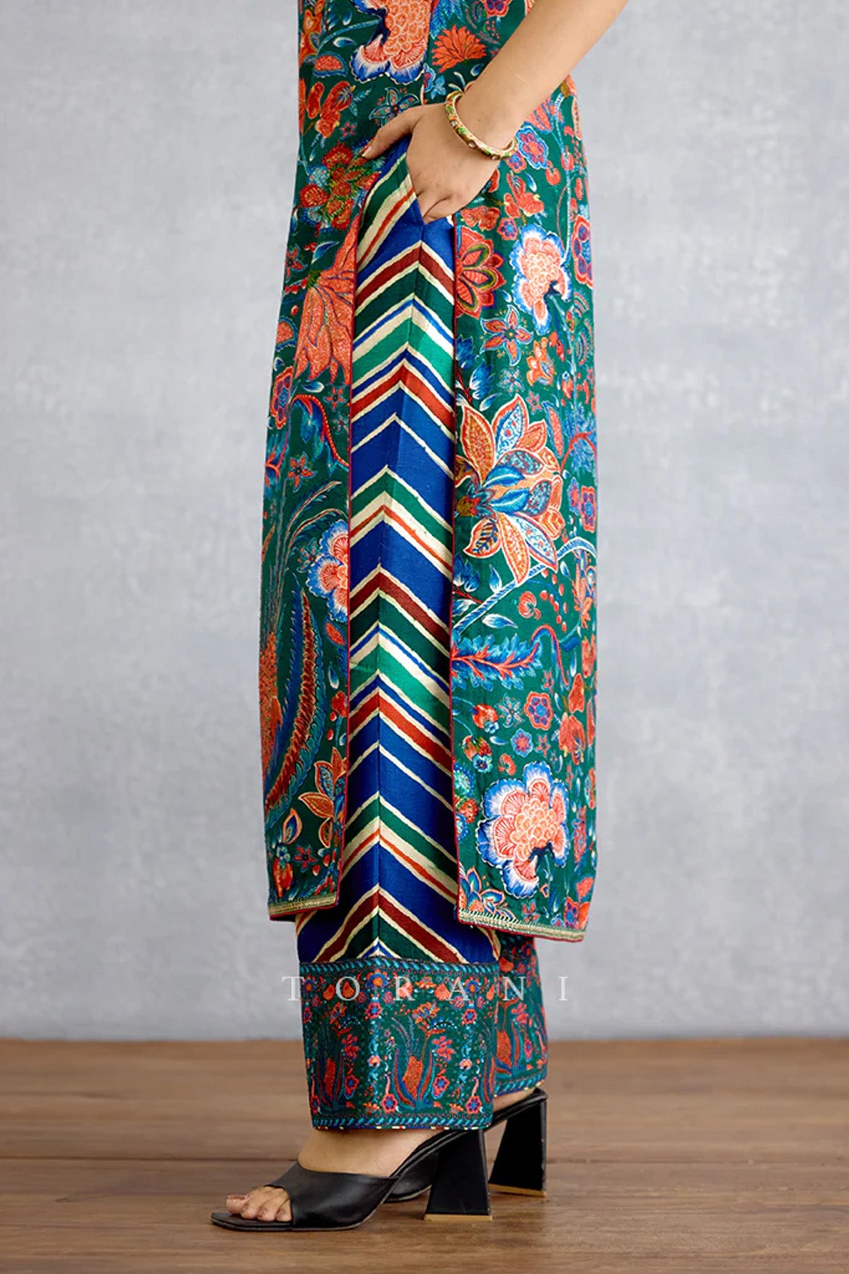 Mayurika Tanuja Kurta Set