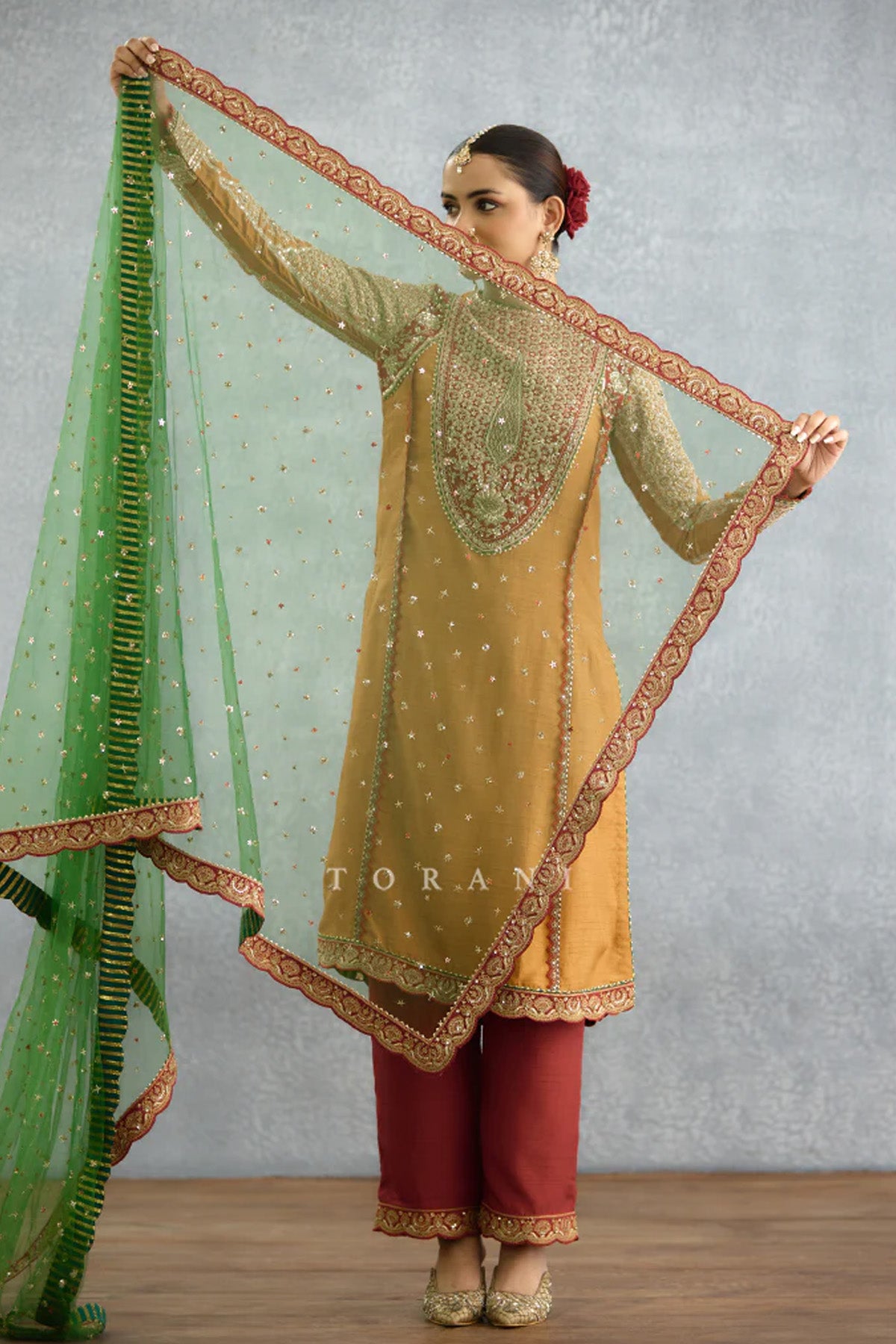 Rangnoor Izra Kurta Set