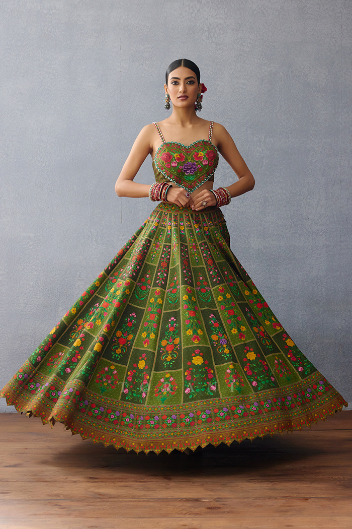 Dil Saaz Sakariya Lehenga Set