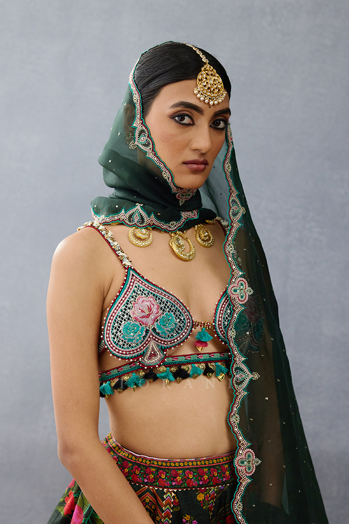 Dil Shaad Sarma Lehenga Set