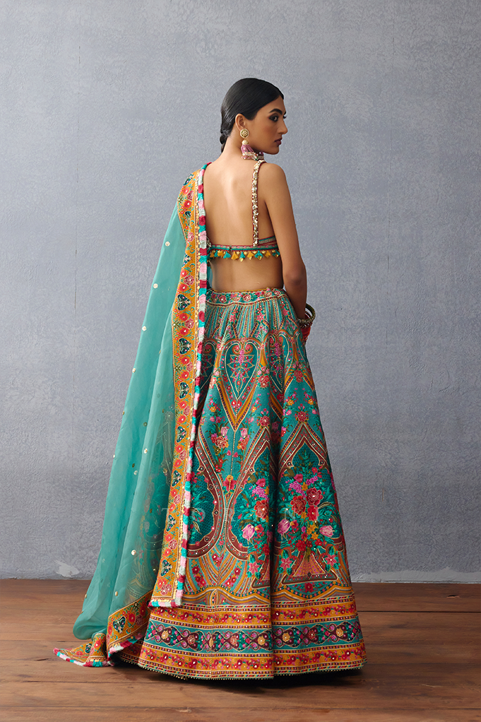 Dil Nawaz Azmat Lehenga Set