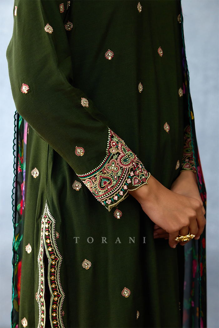 Dil- Shaad Urvi kurta Set