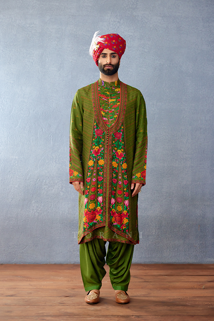 Dil Saaz Farid Kurta Set