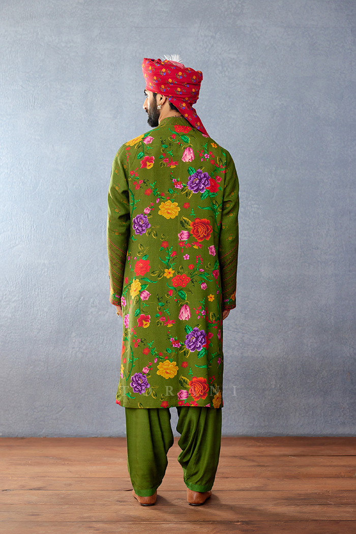 Dil Saaz Farid Kurta Set