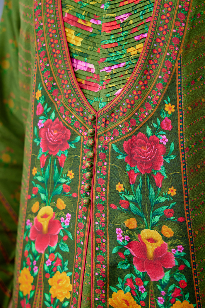 Dil Saaz Farid Kurta Set