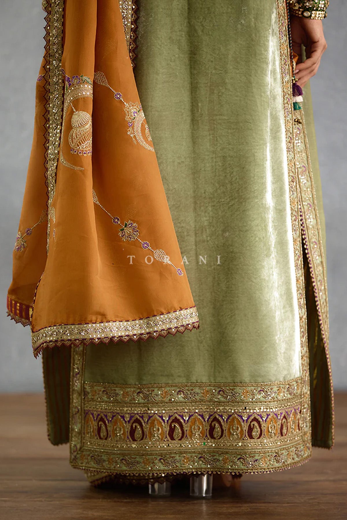 Nuraan Rangsaaz Omaira Saree Set