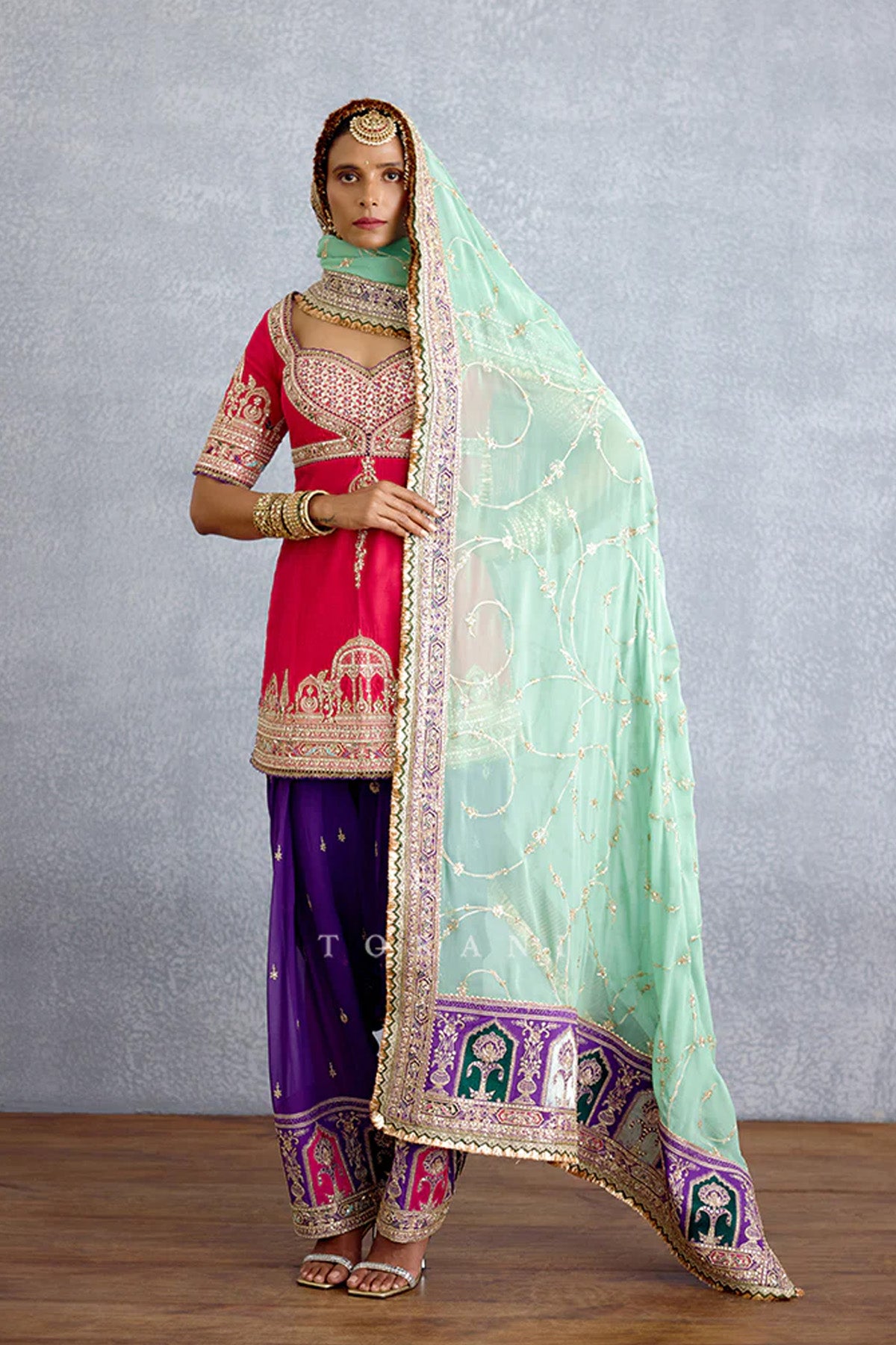 Gul-Naaz Shahana Kurta Set