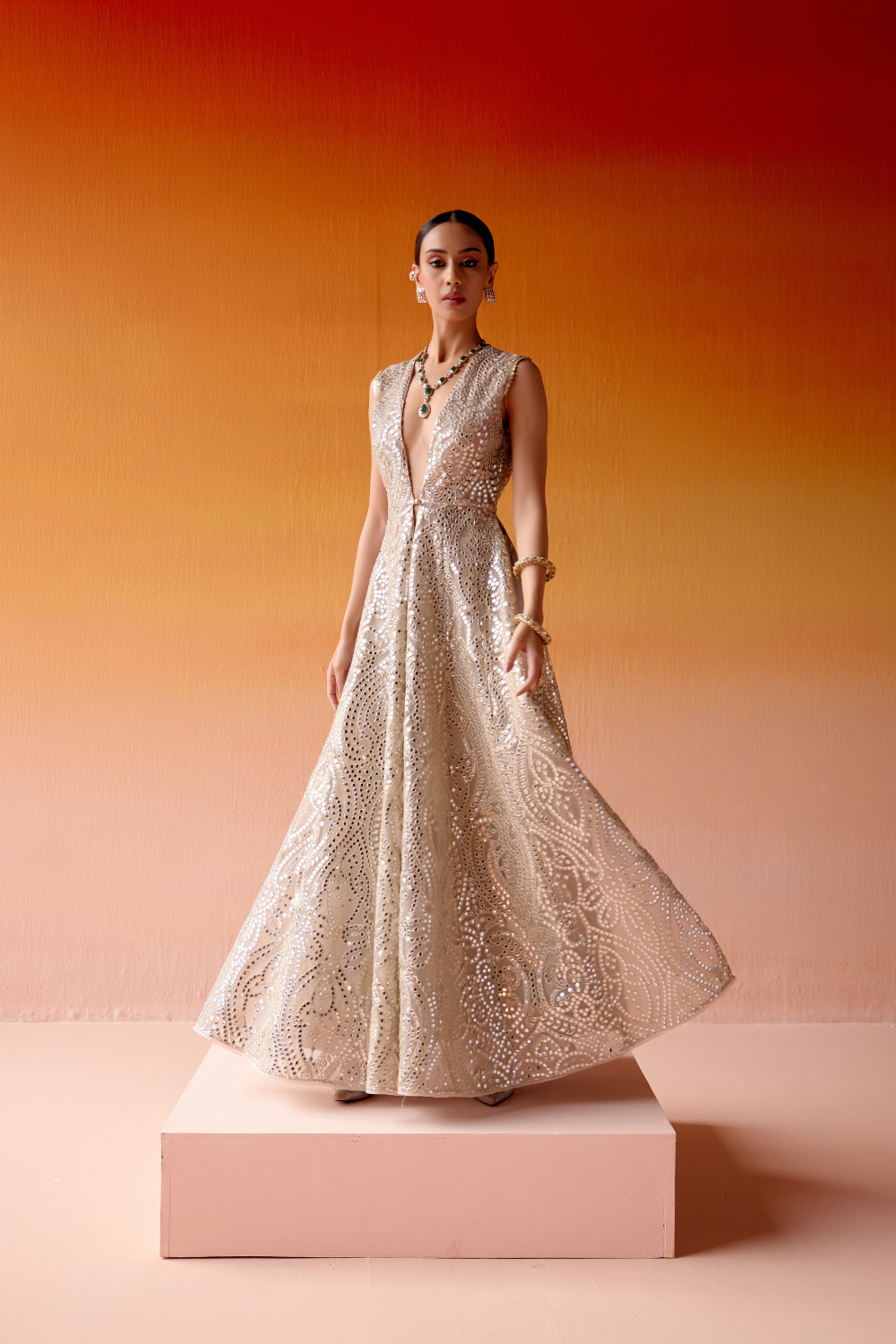 MIRRORWORK LONG SLEEVELESS JACKET