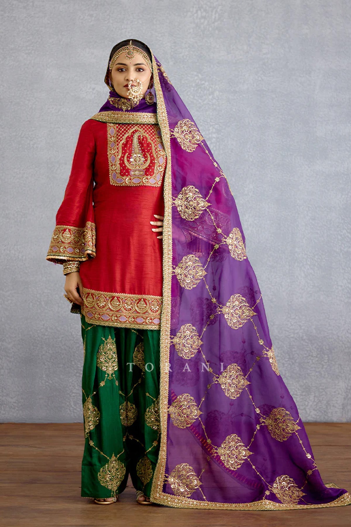 Mehrang Amna Kurta Set