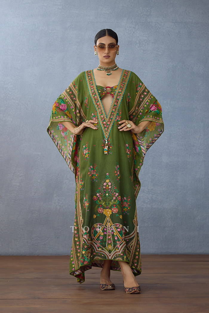 Dil Saaz Sanaz Kaftan Set