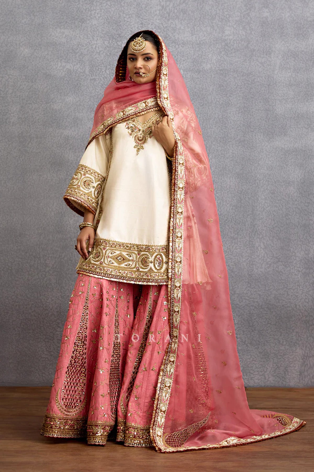 Maahe Mahtabe Insiyah Sharara Set