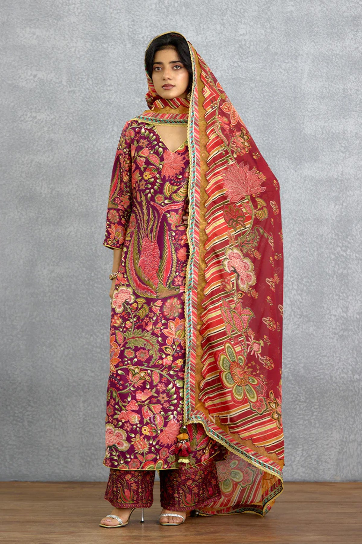 Laalima Writu Tanuja Kurta Set