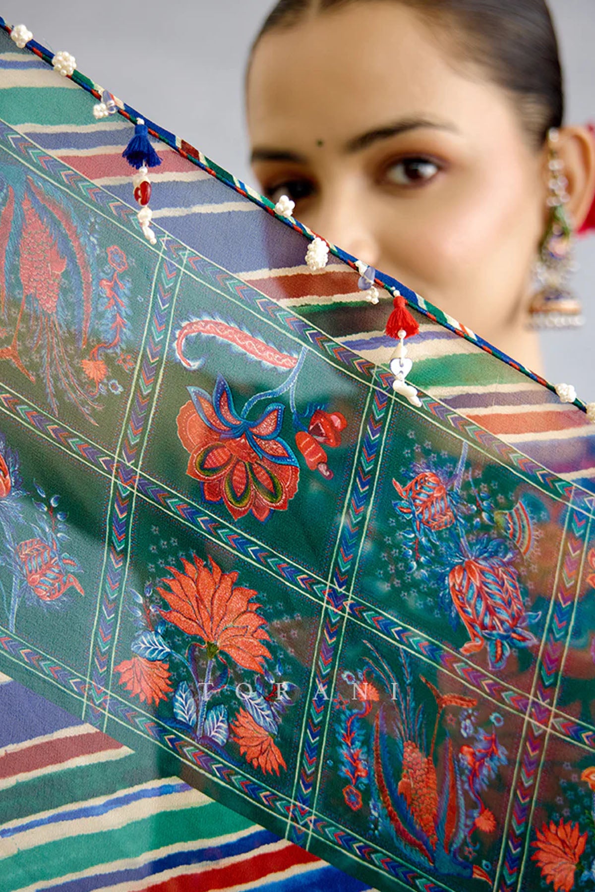 Mayurika Anura Scarf