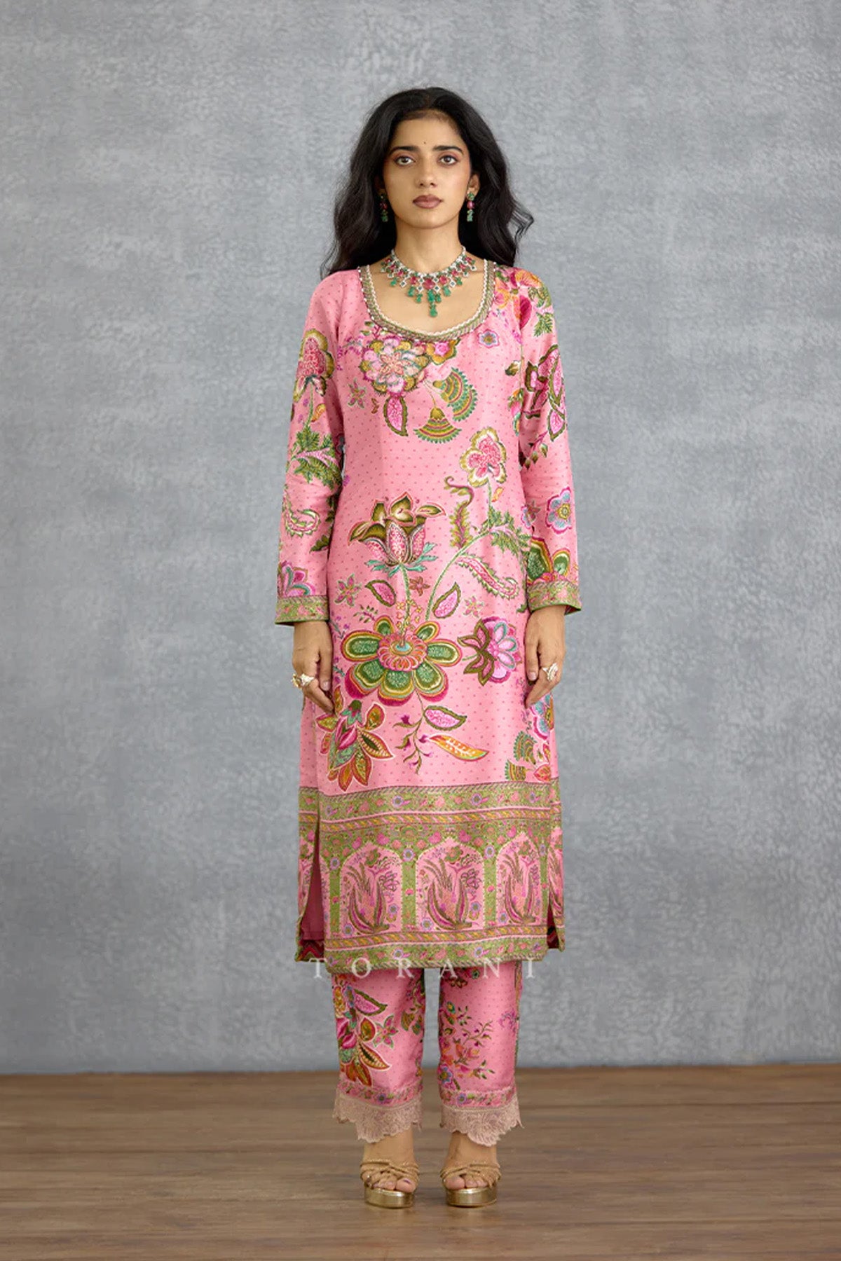 Pankaja Meha Anvita Kurta Set