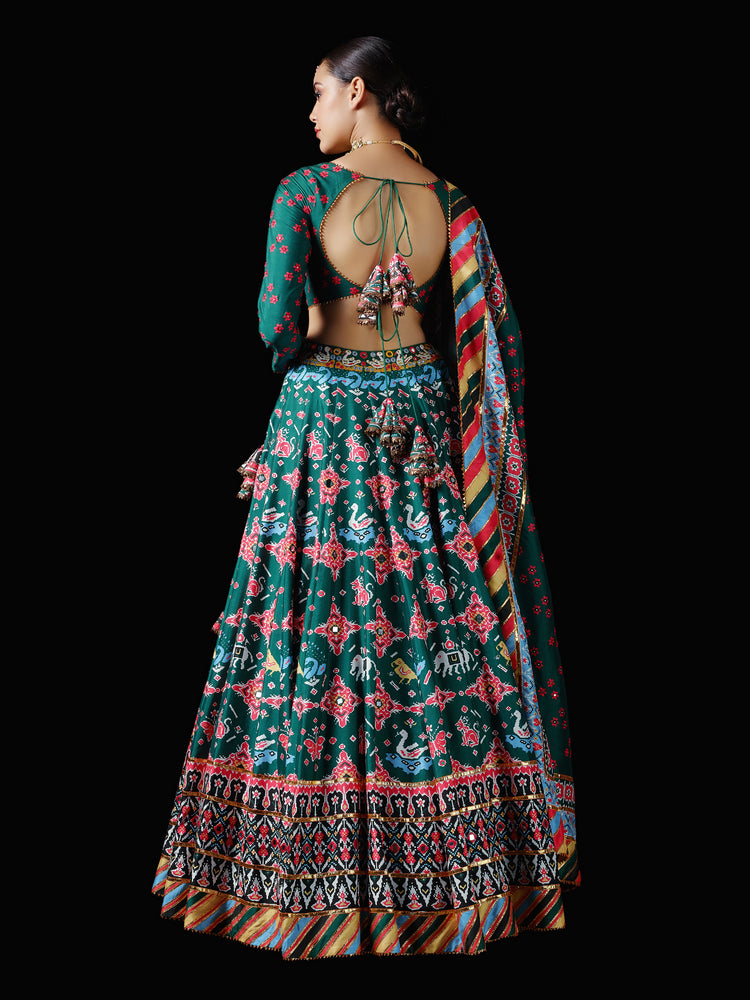 Popat Kunjar Lehenga