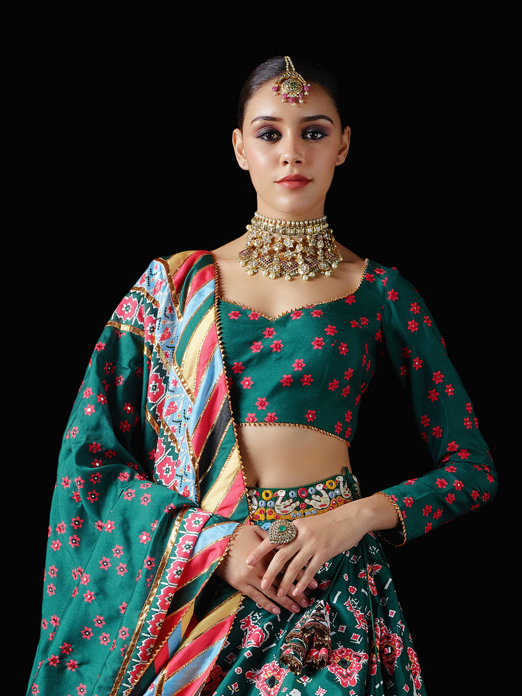 Popat Kunjar Lehenga