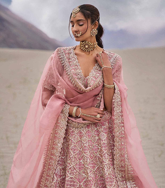 Mauna Lehenga Set