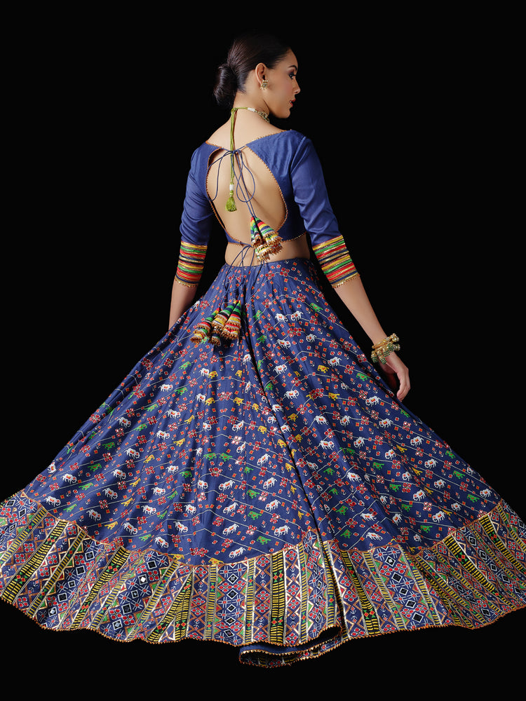 Parikrama Lehenga