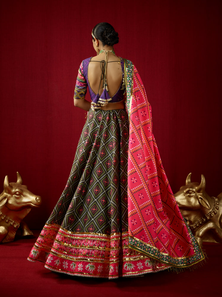 Medika Lehenga