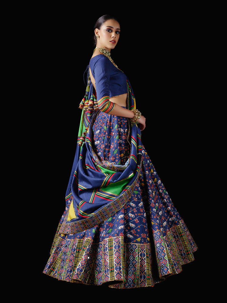 Parikrama Lehenga