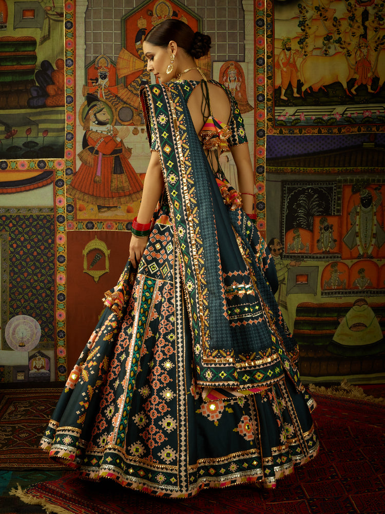 Nisargah Lehenga