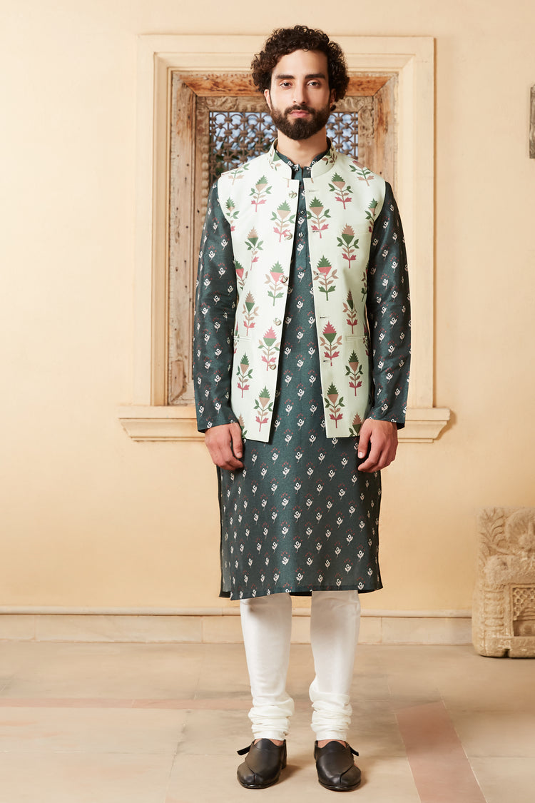 Sabz Kurta and Churidar Set with Bandhi