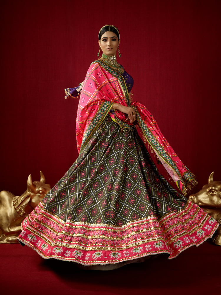 Medika Lehenga