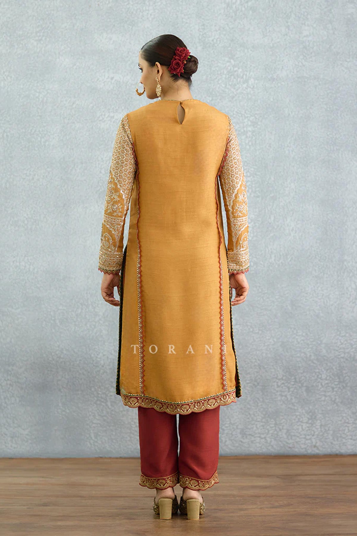 Rangnoor Izra Kurta Set