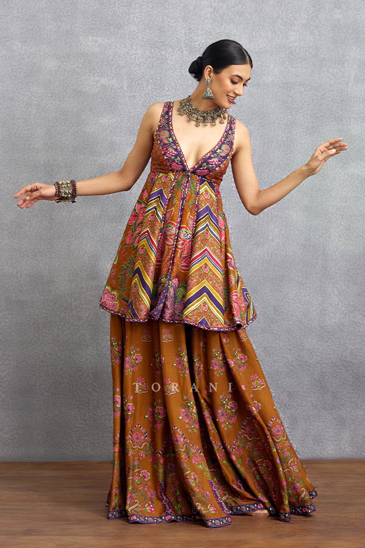 Komudika Charu Sharara Set