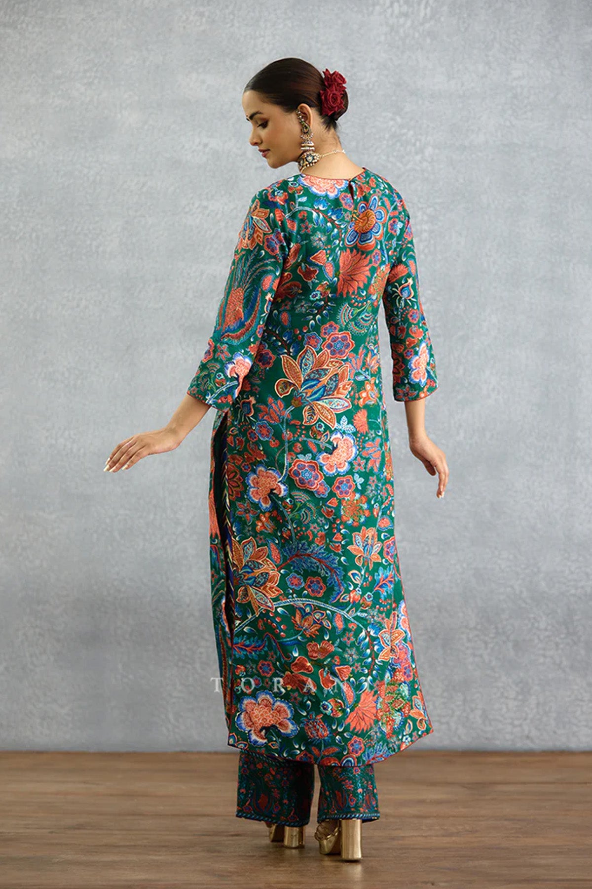 Mayurakshi Writu Tanuja Kurta Set