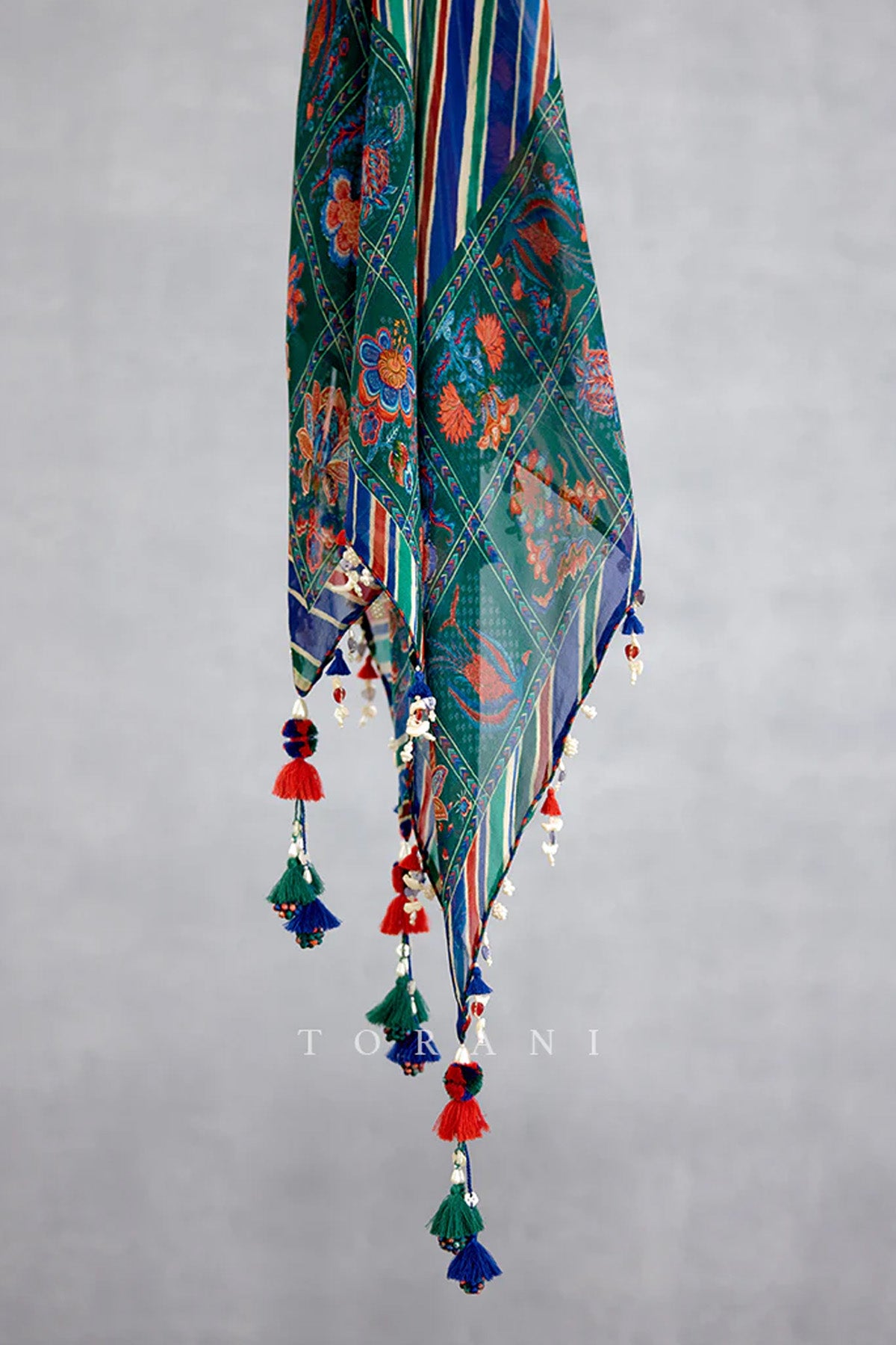 Mayurika Anura Scarf