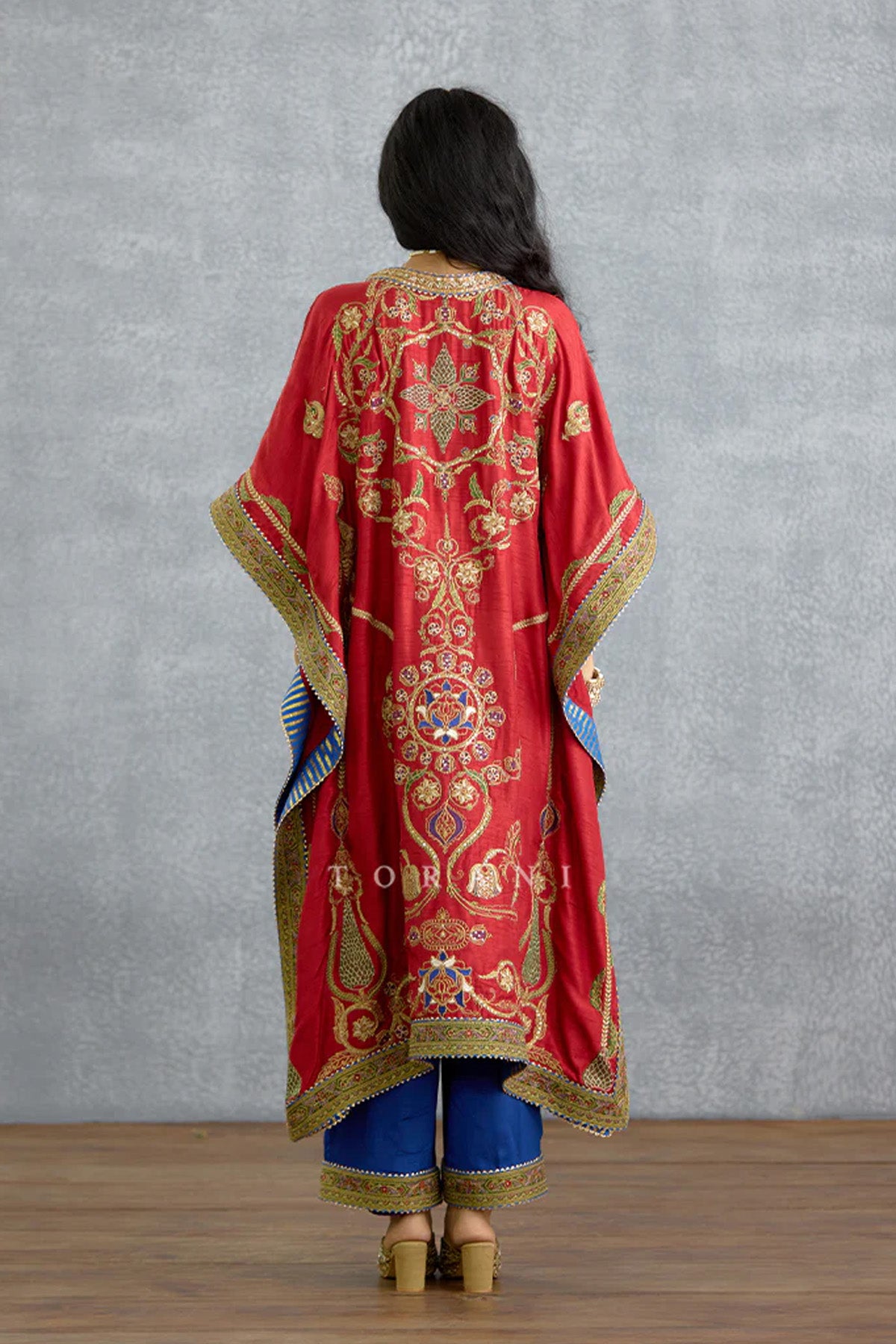Zehra Neelat Kausar Kaftan Set