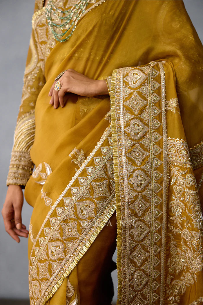 Mehre Mariam Saree