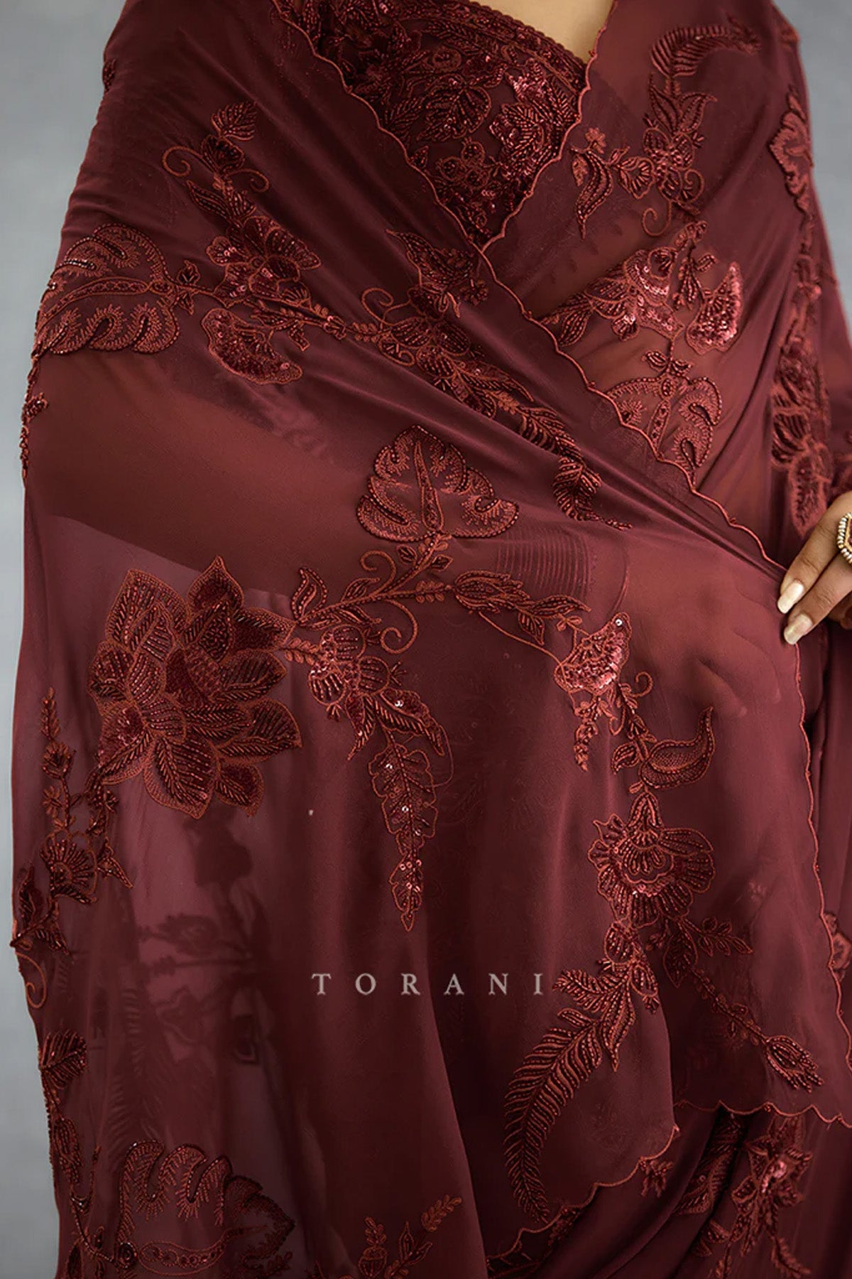 Laalima Pankhuri Saree