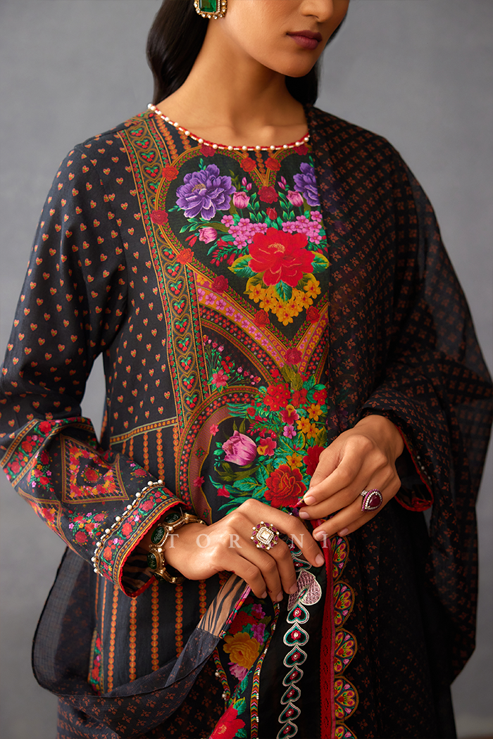 Dil Shaad Fareha Kurta Set