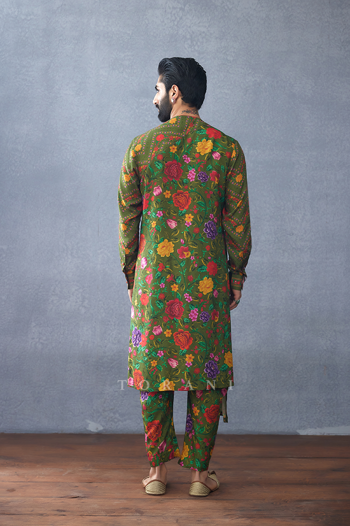 Dil Saaz Fayaz Kurta Set