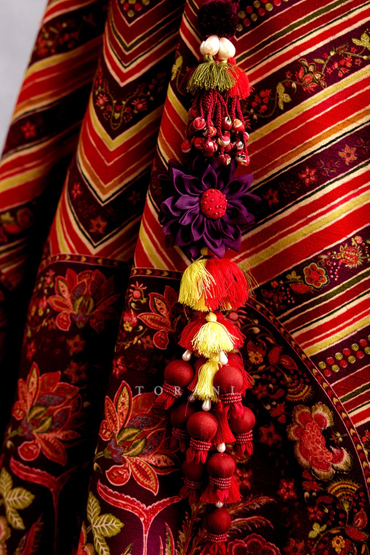 Laalima Raasya Abhisarika Lehenga Set