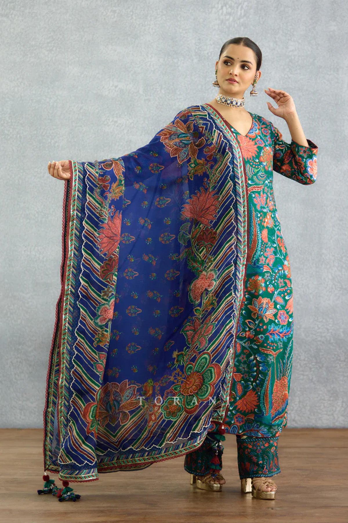 Mayurakshi Writu Tanuja Kurta Set