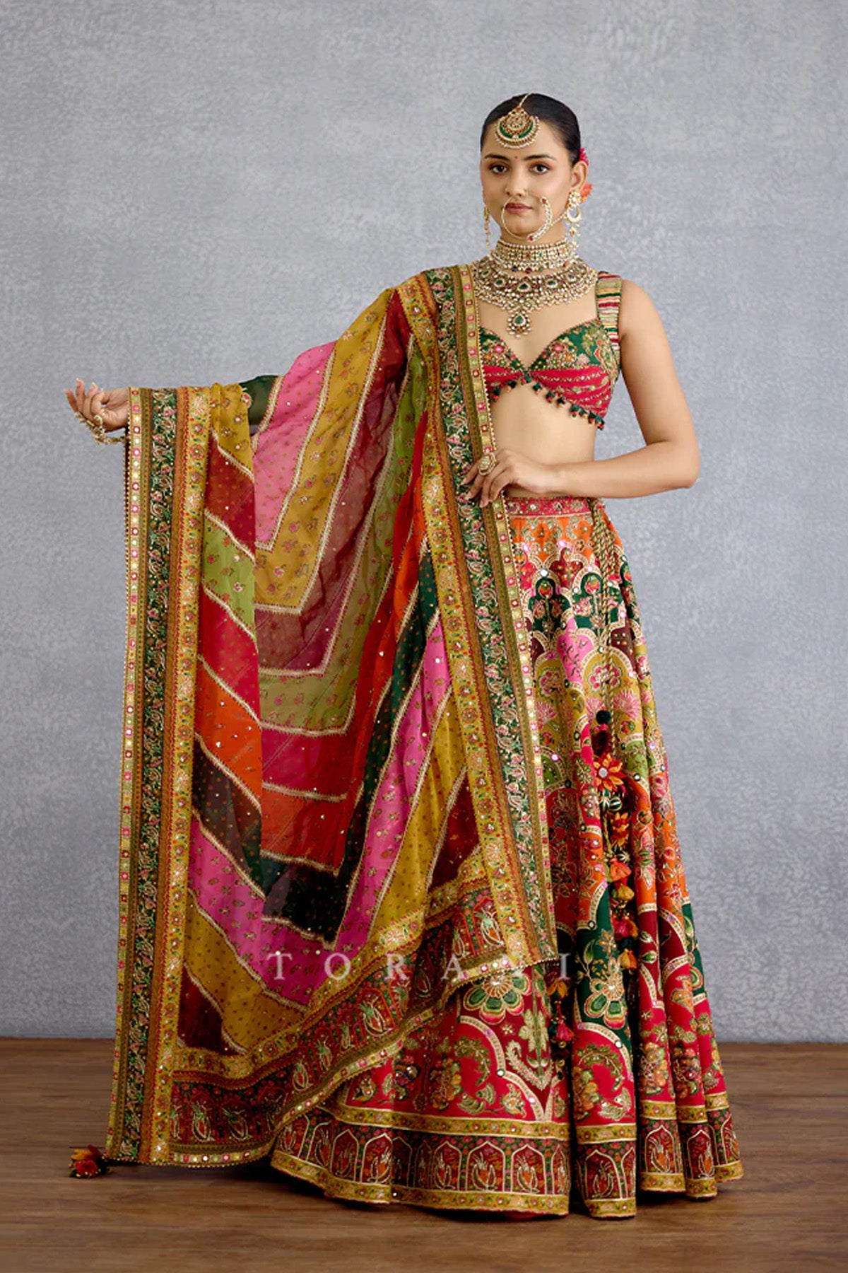 Chitrangi Aarini Lehenga Set