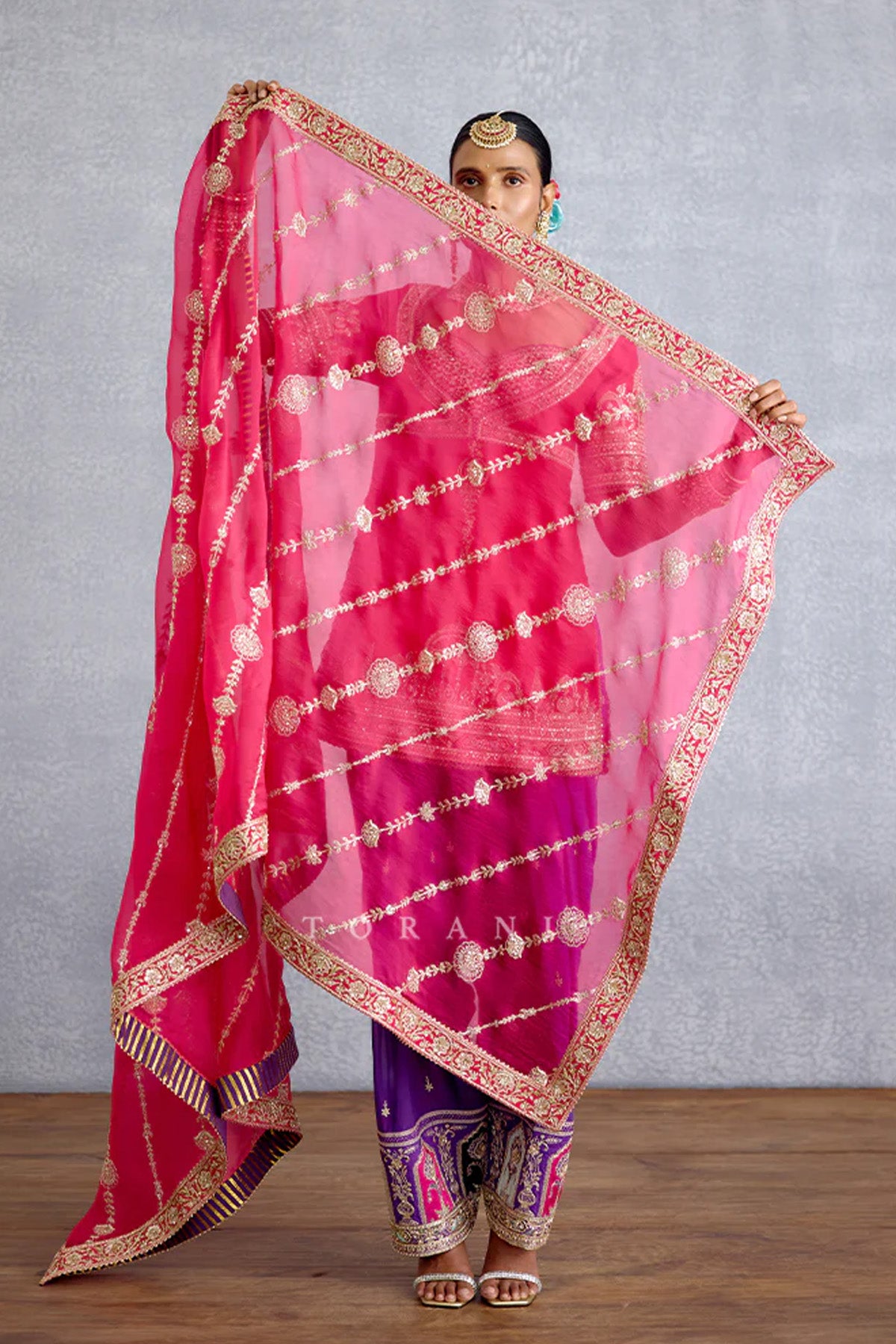 Gul-Naaz Samaira Kurta Set