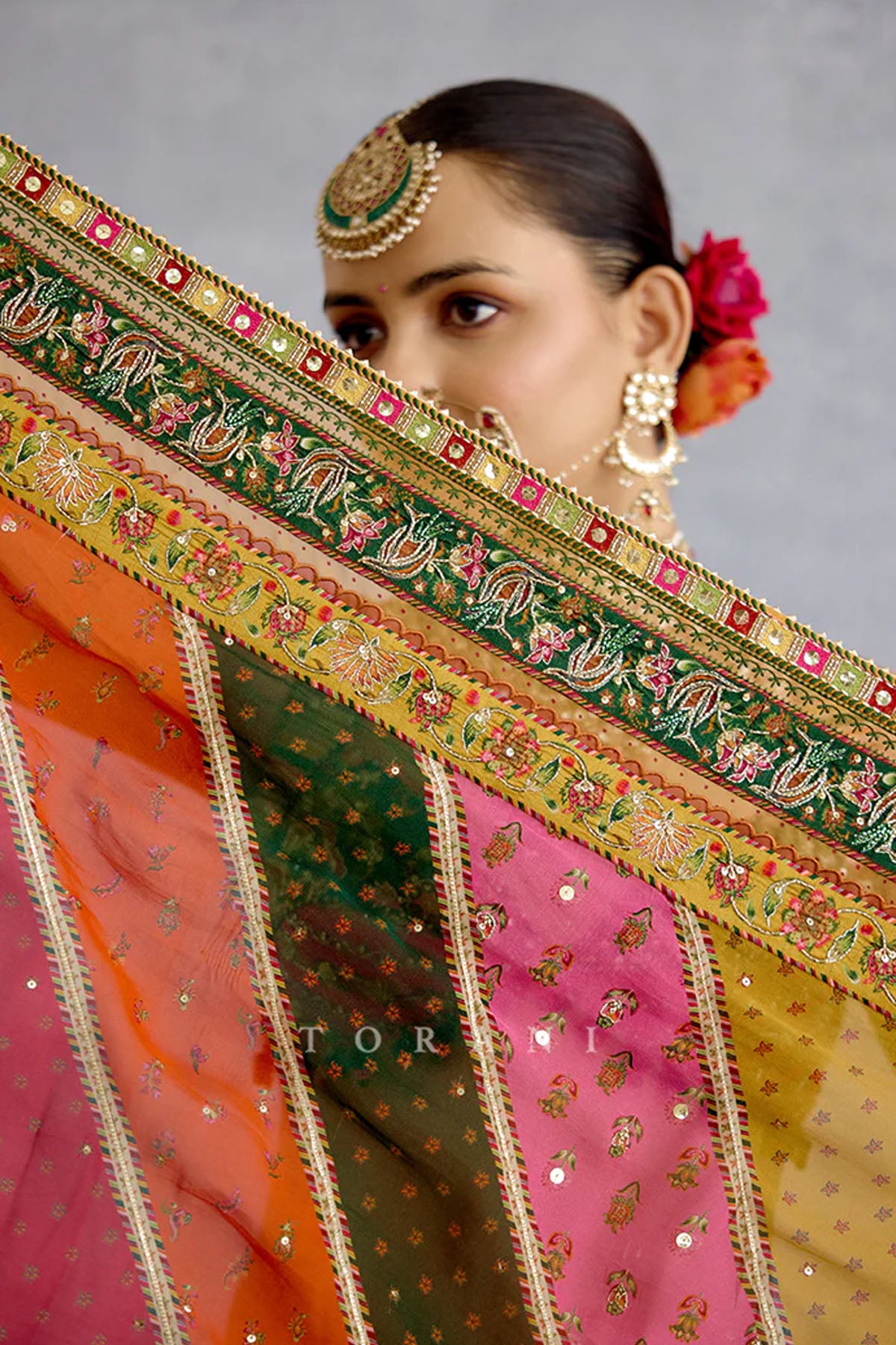 Chitrangi Aarini Lehenga Set