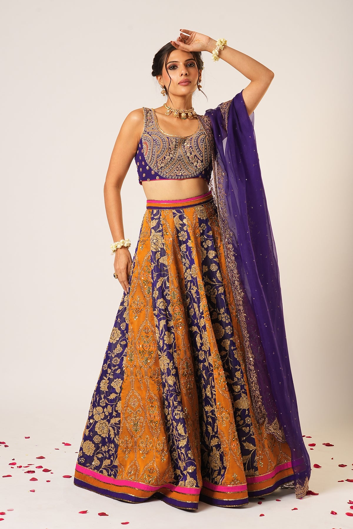 MENAKA LEHENGA