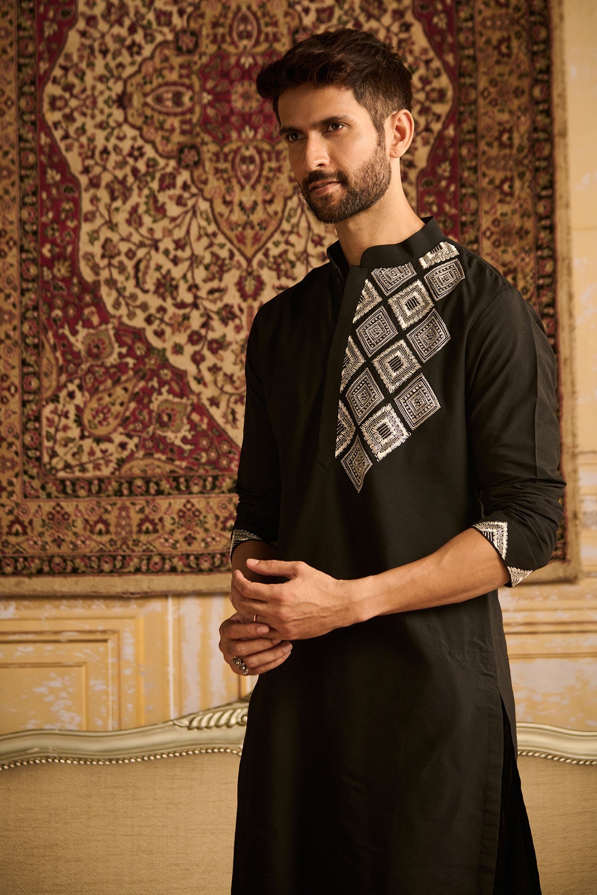 BLACK WITH WHITE DIAMOND EMBROIDERED KURTA WITH BLACK PANTS