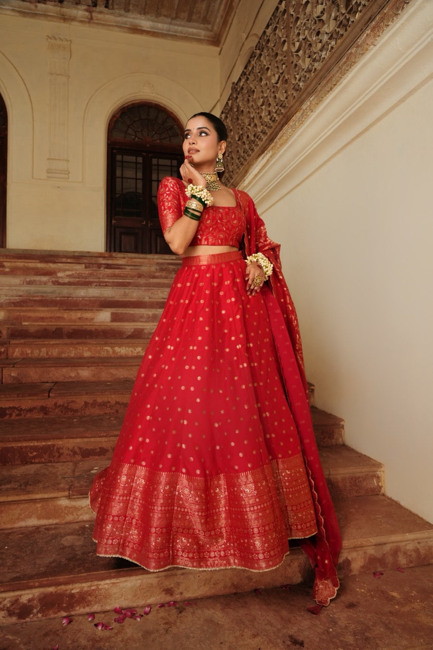 THE LAAL MINARA LEHENGA